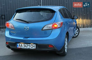 Хэтчбек Mazda 3 2010 в 