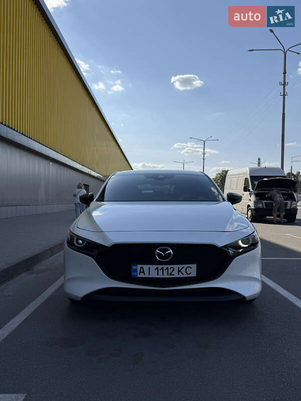 Хэтчбек Mazda 3 2021 в Киеве