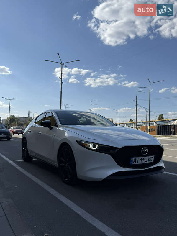 Хэтчбек Mazda 3 2021 в Киеве