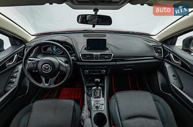 Седан Mazda 3 2015 в 