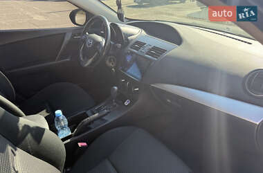 Седан Mazda 3 2012 в 