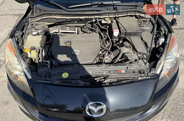 Седан Mazda 3 2012 в 
