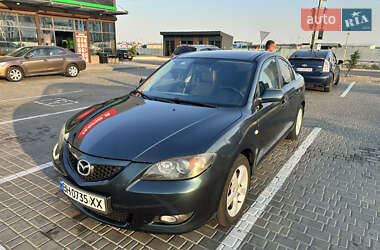 Седан Mazda 3 2004 в 