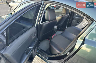 Седан Mazda 3 2004 в 