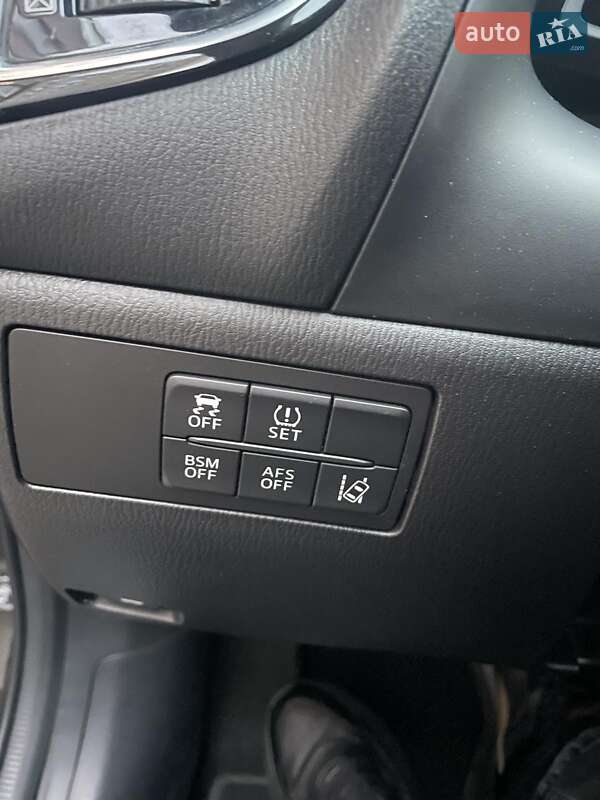 Седан Mazda 3 2014 в Киеве