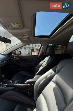 Хэтчбек Mazda 3 2015 в 
