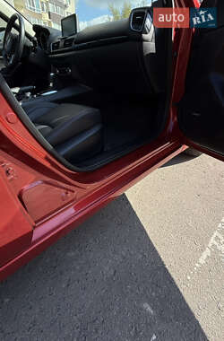 Хэтчбек Mazda 3 2015 в 