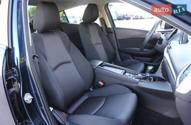 Седан Mazda 3 2018 в 