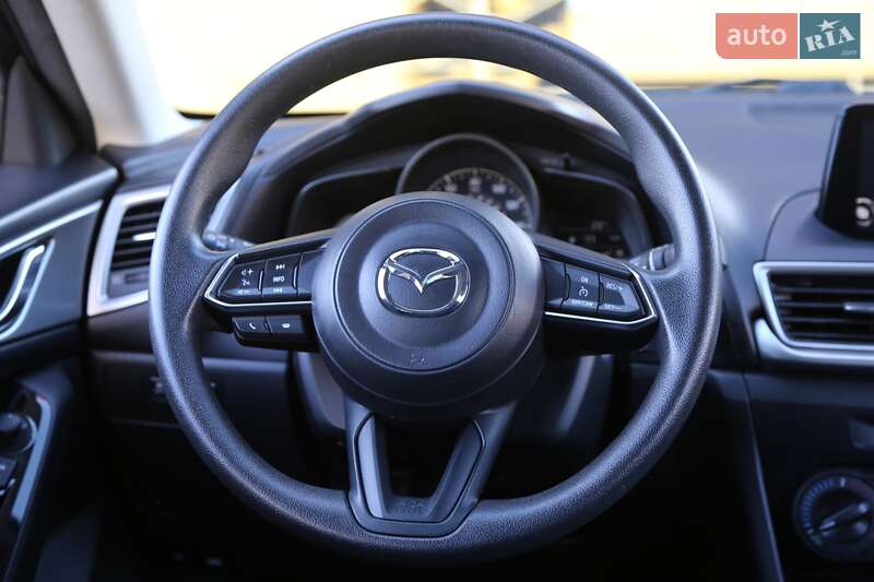 Седан Mazda 3 2018 в Киеве фото 16 Седан Mazda 3 2018 в Киеве