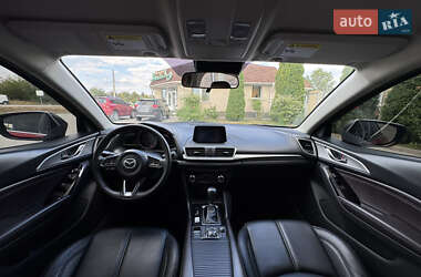 Седан Mazda 3 2018 в 