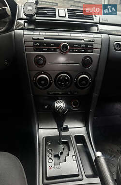 Хэтчбек Mazda 3 2007 в 