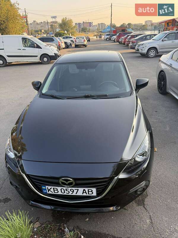 Седан Mazda 3 2014 в Виннице