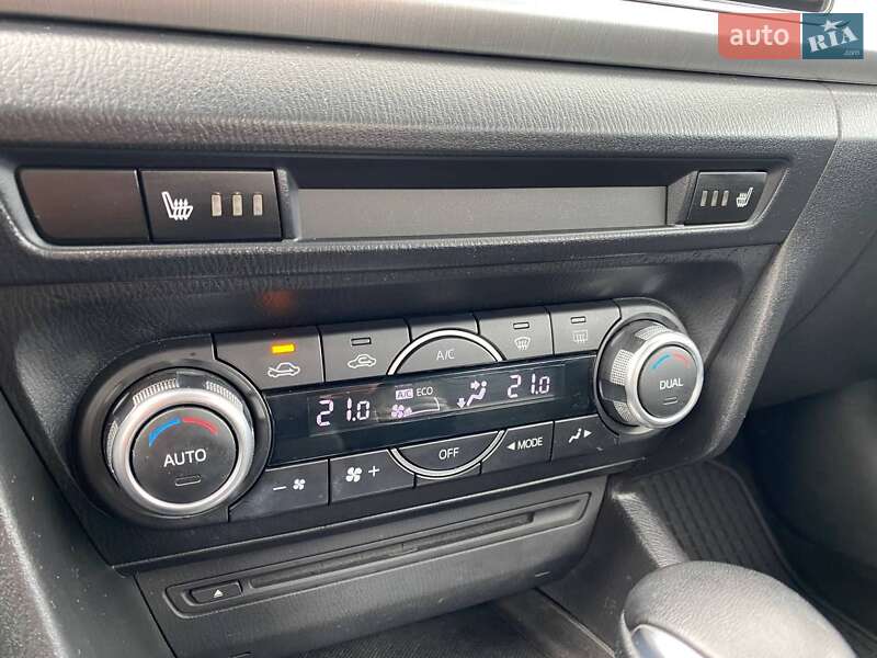 Седан Mazda 3 2014 в Львове