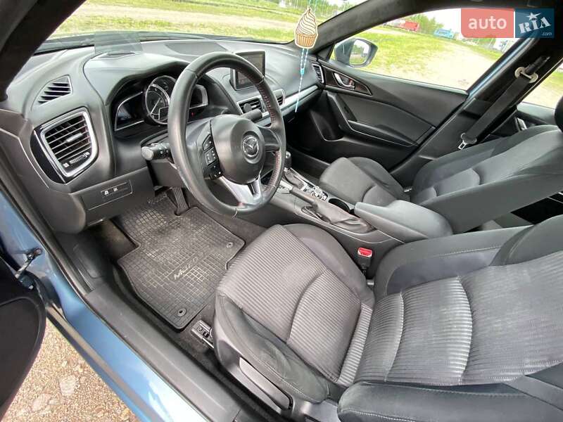 Седан Mazda 3 2014 в Львове