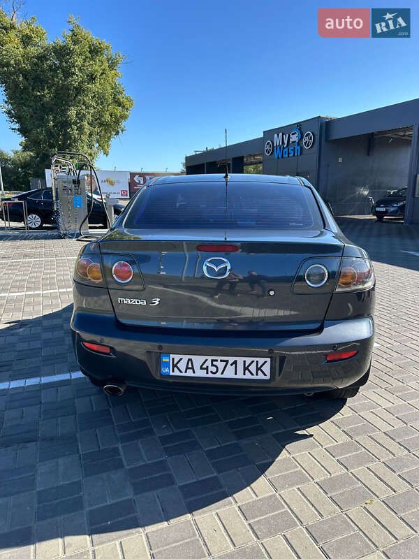 Седан Mazda 3 2006 в Киеве
