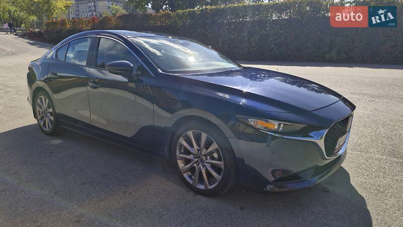 Седан Mazda 3 2019 в Днепре