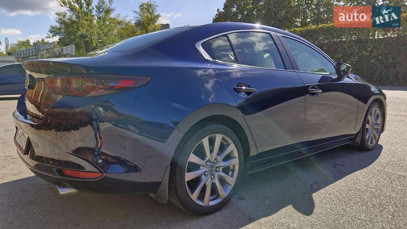 Седан Mazda 3 2019 в Днепре