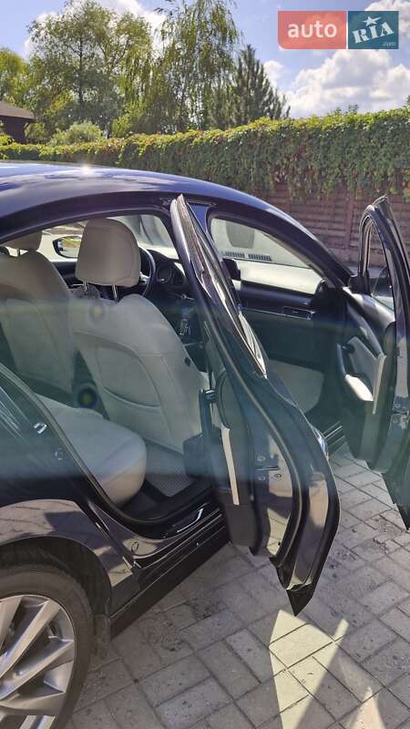 Седан Mazda 3 2019 в Днепре