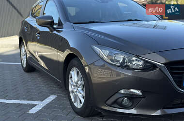 Хэтчбек Mazda 3 2014 в 