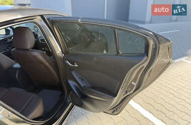 Хэтчбек Mazda 3 2014 в 
