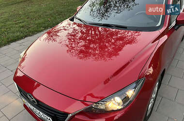 Седан Mazda 3 2016 в 