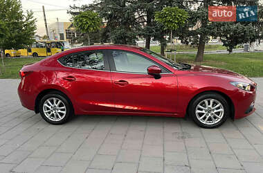 Седан Mazda 3 2016 в 