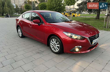 Седан Mazda 3 2016 в 