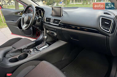 Седан Mazda 3 2016 в 