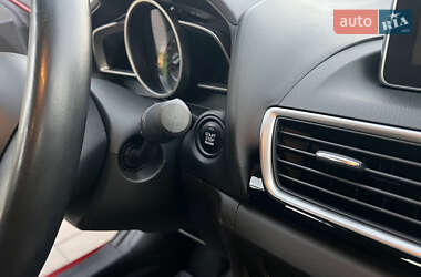 Седан Mazda 3 2016 в 