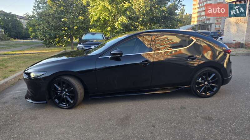 Хэтчбек Mazda 3 2022 в Киеве