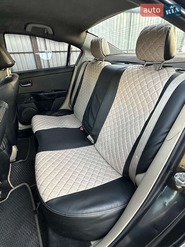 Седан Mazda 3 2008 в Киеве
