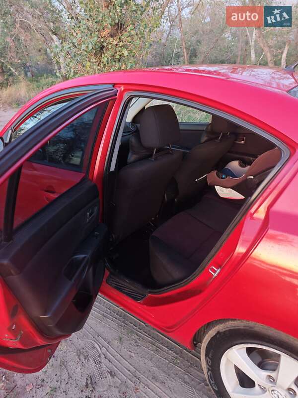 Седан Mazda 3 2005 в Днепре