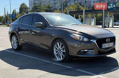 Седан Mazda 3 2016 в 