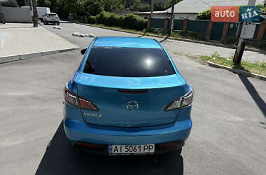 Седан Mazda 3 2011 в 