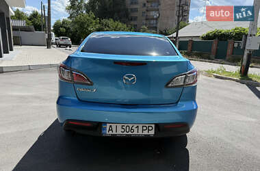 Седан Mazda 3 2011 в 