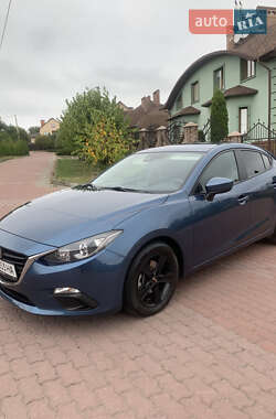 Седан Mazda 3 2017 в 