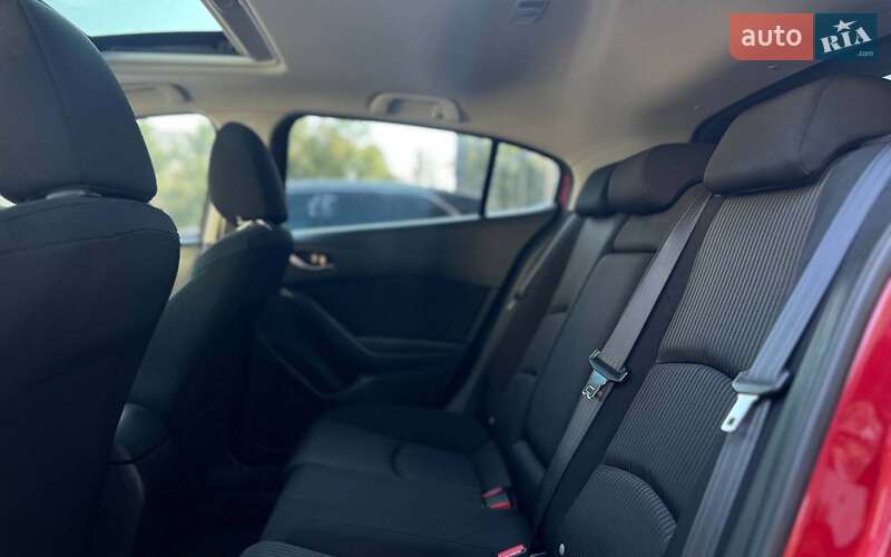 Хэтчбек Mazda 3 2013 в Ивано-Франковске