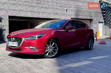 Хэтчбек Mazda 3 2018 в Киеве
