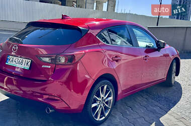 Хэтчбек Mazda 3 2018 в 