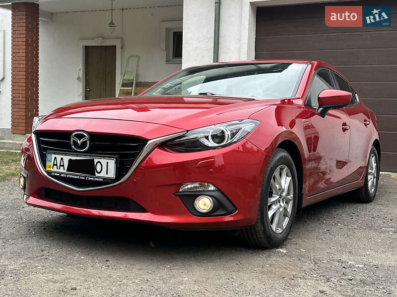 Седан Mazda 3 2014 в Киеве