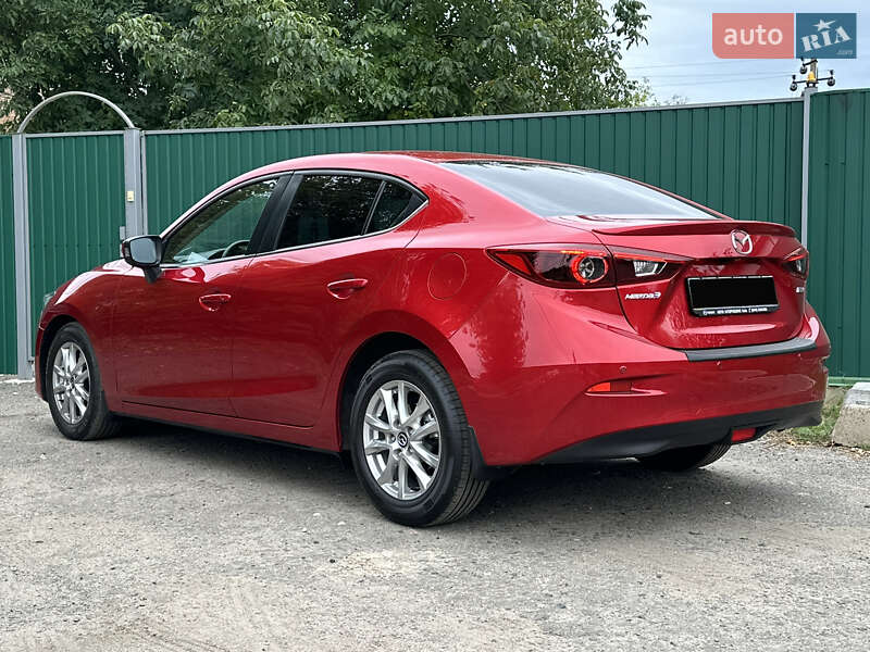 Седан Mazda 3 2014 в Киеве