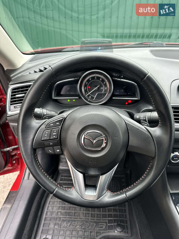 Седан Mazda 3 2014 в Киеве