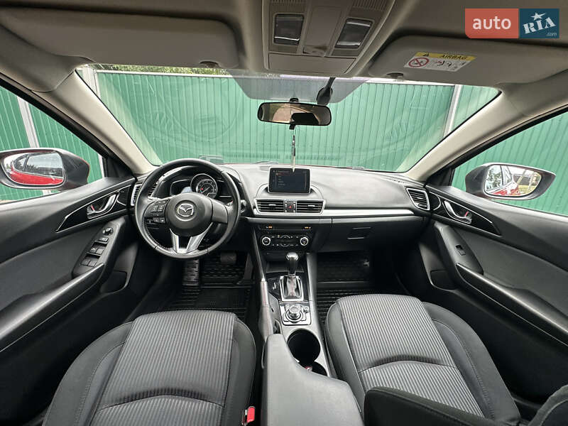 Седан Mazda 3 2014 в Киеве