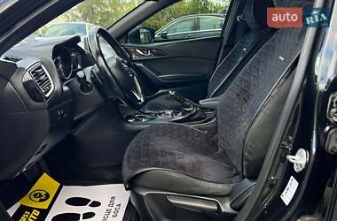 Хэтчбек Mazda 3 2014 в 