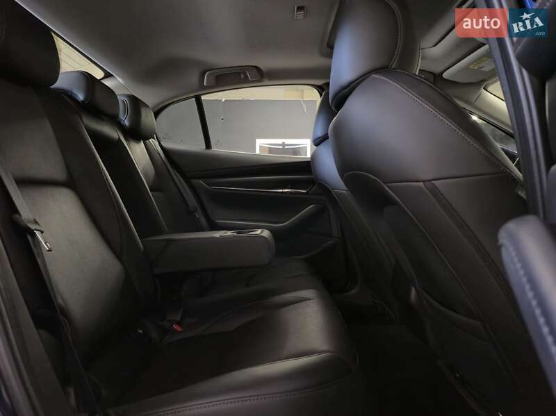 Седан Mazda 3 2021 в Николаеве