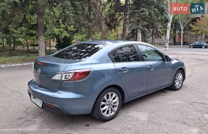 Седан Mazda 3 2010 в Запорожье