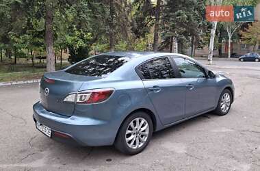 Седан Mazda 3 2010 в 