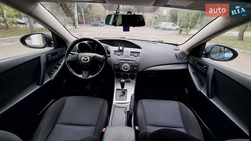 Седан Mazda 3 2010 в Запорожье