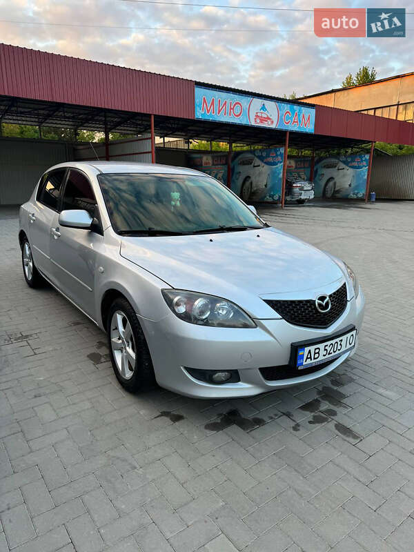 Хэтчбек Mazda 3 2004 в Шаргороде