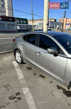 Седан Mazda 3 2014 в 